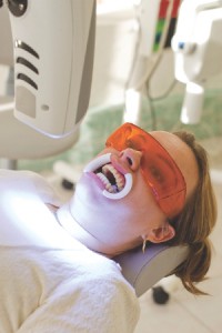 iStock_000007063935Small Clareamento dos dentes
