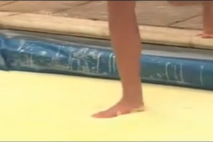 Non-newtonian fluid, custard, walking