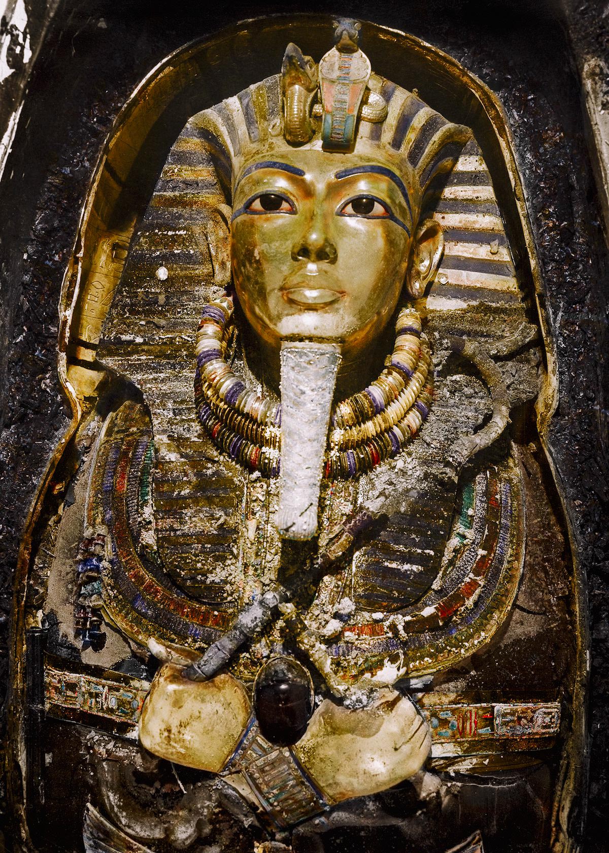 The Discovery Of Tutankhamuns Tomb Shown In Colour For The First Time