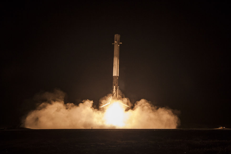 Space X Falcon 9 landing