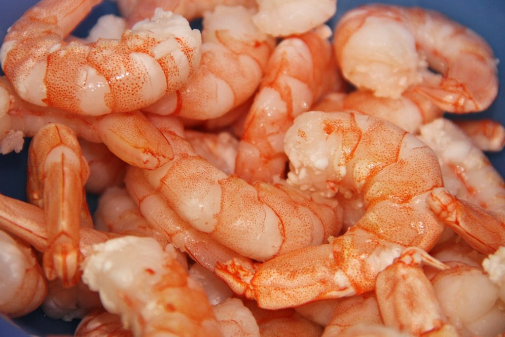 why does shrimp turn orange